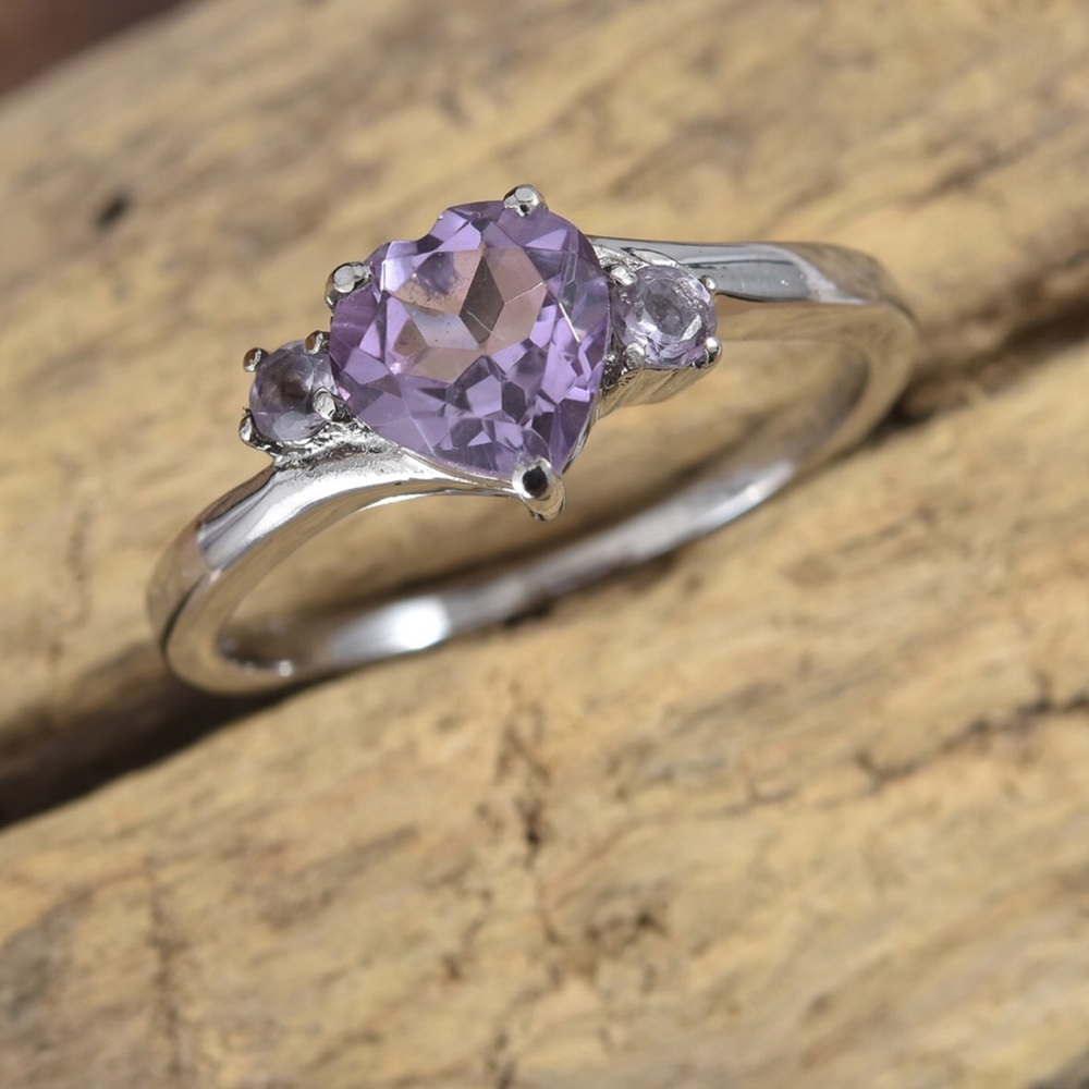 Heart shaped Amethyst ring